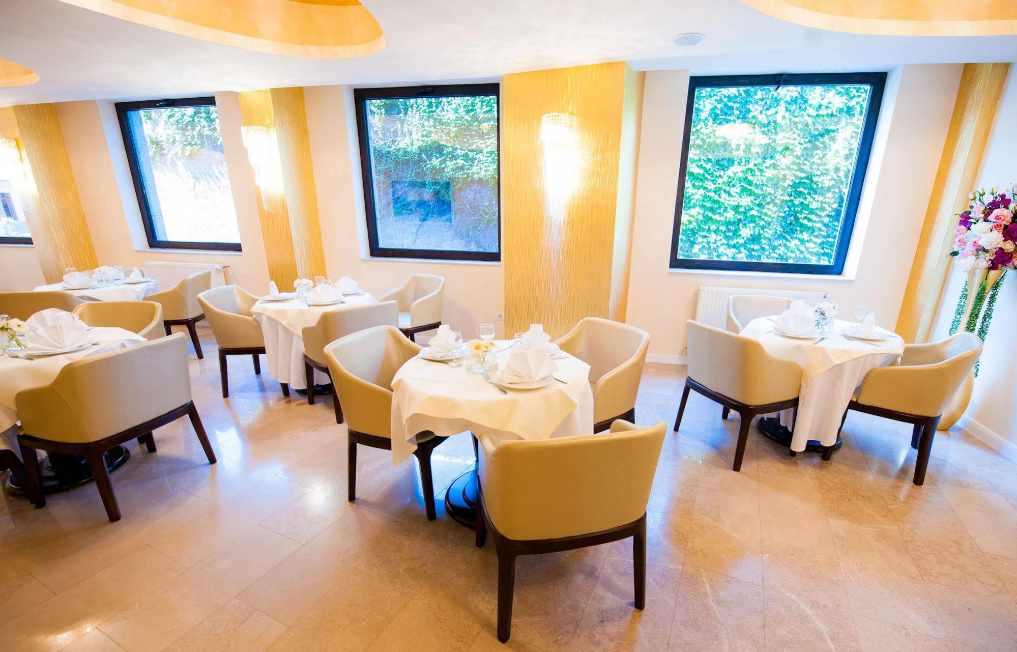 Best Western Hotel Lev Or I Bukares Bagian luar foto