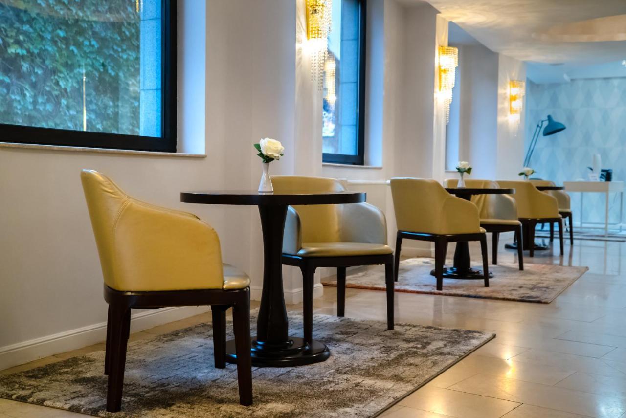 Best Western Hotel Lev Or I Bukares Bagian luar foto