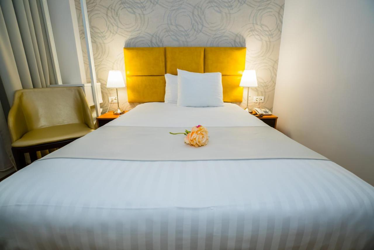 Best Western Hotel Lev Or I Bukares Bagian luar foto