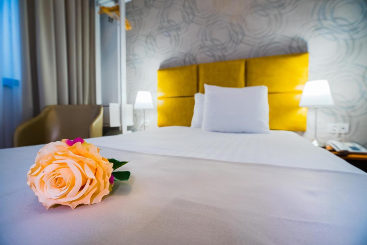 Best Western Hotel Lev Or I Bukares Bagian luar foto