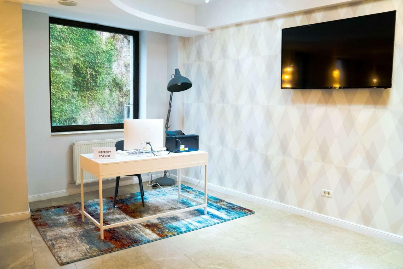 Best Western Hotel Lev Or I Bukares Bagian luar foto