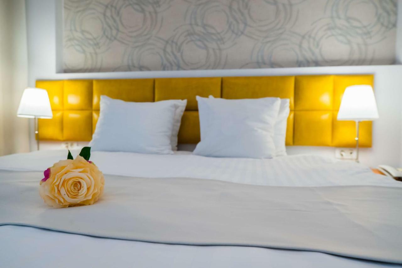 Best Western Hotel Lev Or I Bukares Bagian luar foto