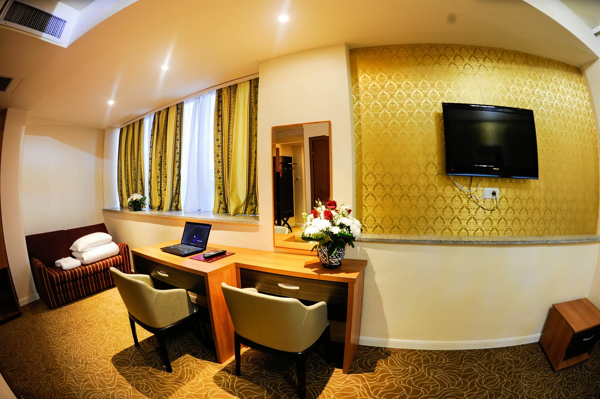Best Western Hotel Lev Or I Bukares Bagian luar foto
